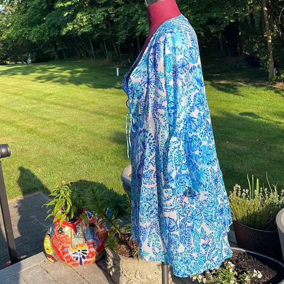 Lilly Pulitzer Motley Coverup style #010433 Turquoise Oasis Shell Me You Love Me - Picture 5 of 12